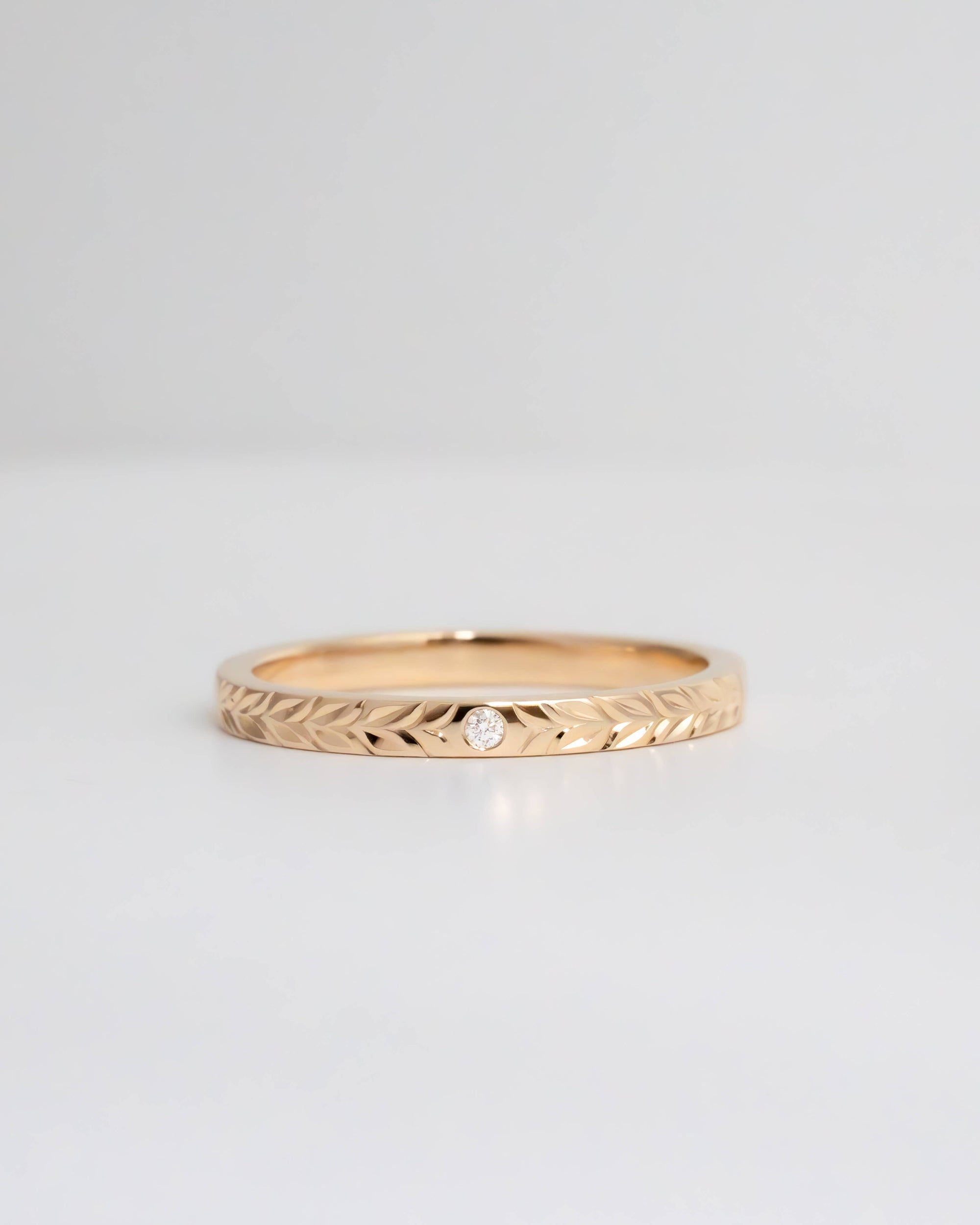 The Elain Ring - Laurel-Engraved Diamond Wedding Band (2 mm)