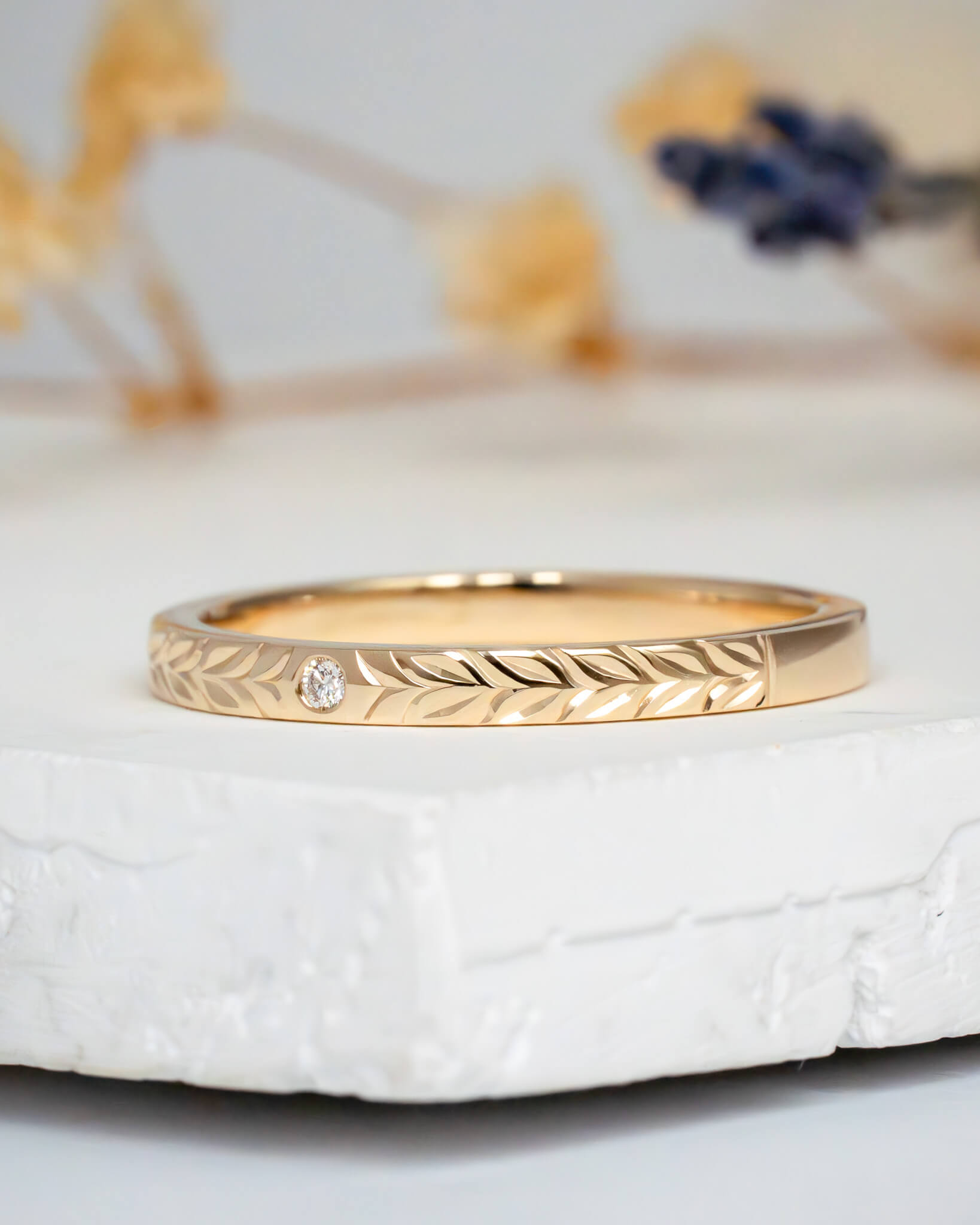 The Elain Ring - Laurel-Engraved Diamond Wedding Band (2 mm)