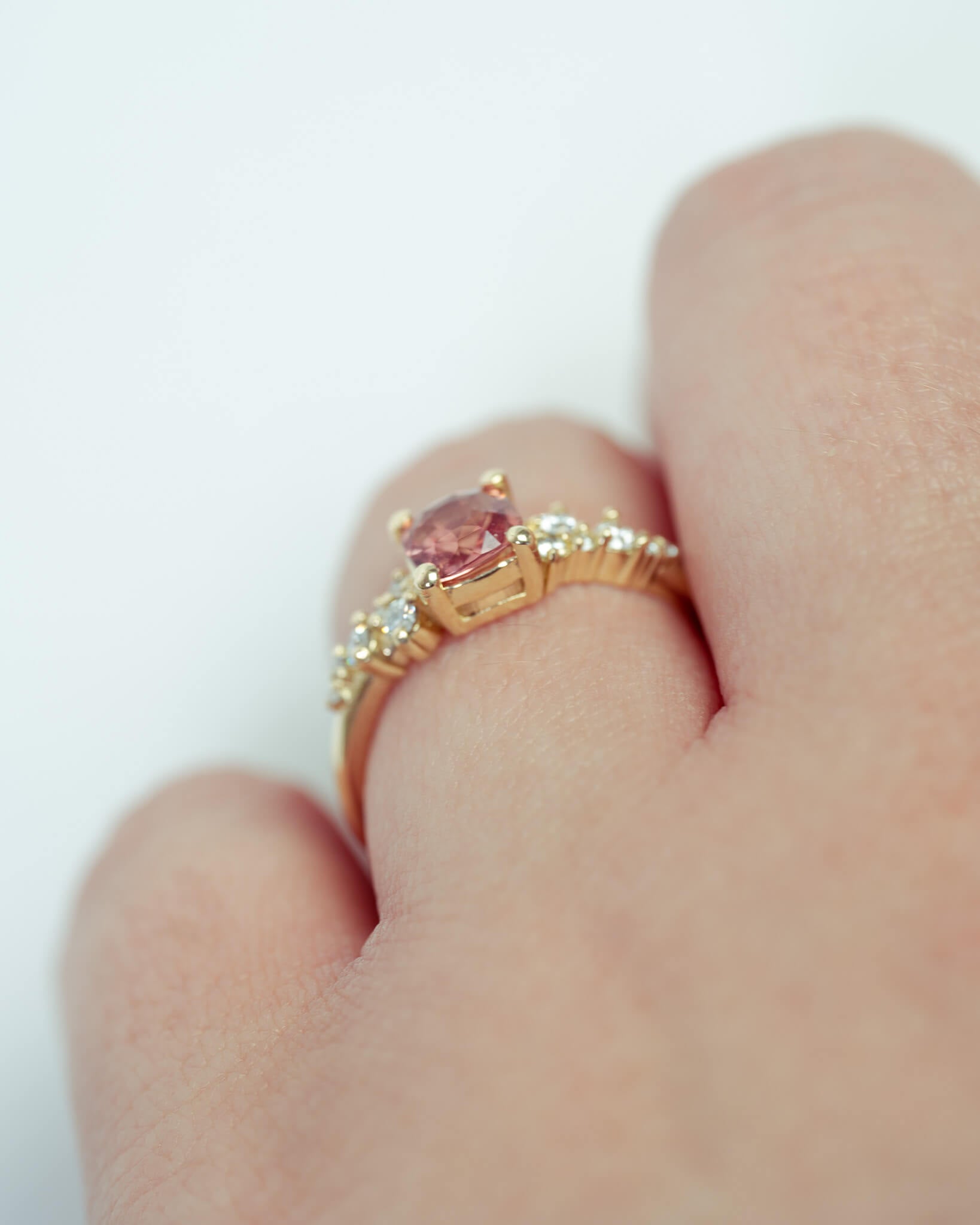 Pink Sapphire &amp; Diamond Ring - 14ct Yellow Gold