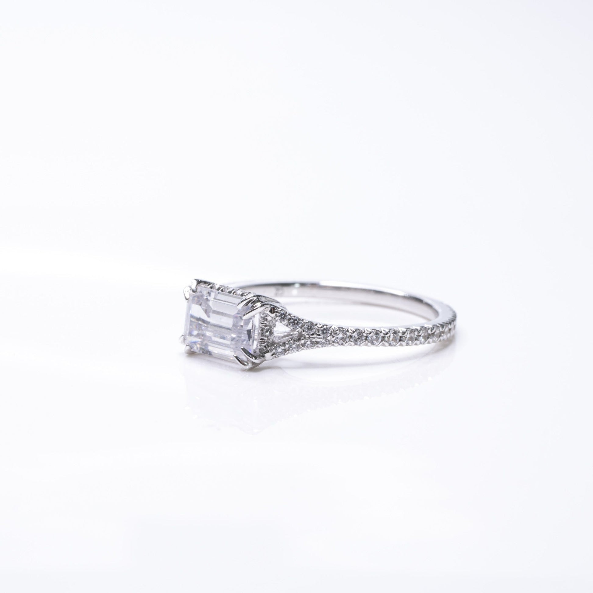 The Madeleine Ring - Natural Diamond - Moments Jewellery